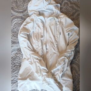 Lululemon size 8 White Reversible Jacket